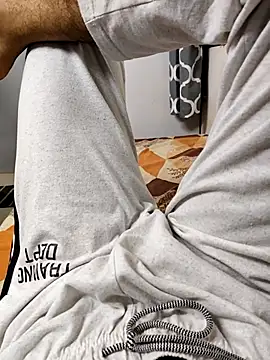 Mallu kalikar 69 online show from November 2025 04:40:01 PM