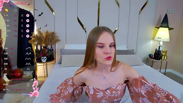 Lili Lohan online show from October 2025 05:06:02 PM