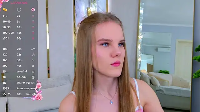 Lili Lohan online show from November 2025 05:29:02 PM