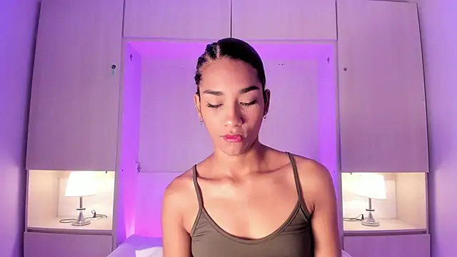 AnahiCollins online show from May 2026 11:42:02 AM