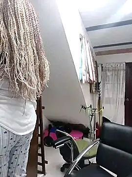 Snapshot of Alaya-15 chatting on November 2025 06:45:02 PM Alaya-15 online show from November 2025 06:45:02 PM