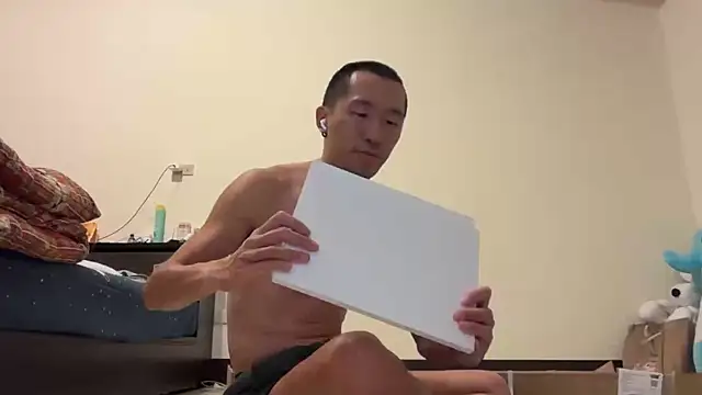 mrcaiziv online show from February 2026 08:27:01 PM