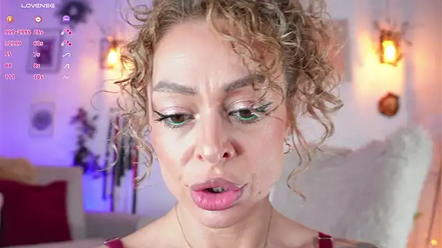 curlynatashaa online show from January 2026 05:45:01 AM