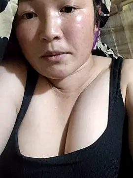 Snapshot of linhmiucute chatting on October 2025 02:30:02 PM linhmiucute online show from October 2025 02:30:02 PM