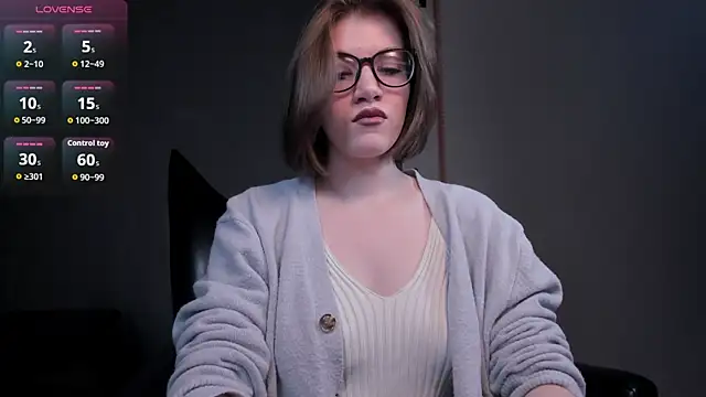 Snapshot of CathyAdams chatting on May 2026 07:13:01 AM CathyAdams online show from May 2026 07:13:01 AM