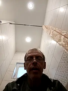 Snapshot of DesireSteve chatting on October 2025 02:01:01 PM DesireSteve online show from October 2025 02:01:01 PM
