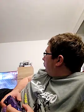 stivi2526 online show from September 2025 08:35:01 PM