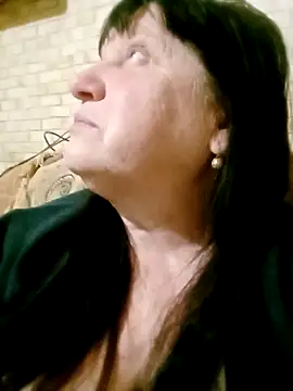 Apeesynka55211 online show from February 2026 06:53:01 PM