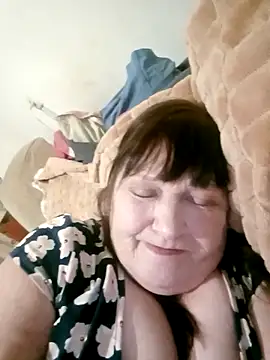 Apeesynka55211 online show from March 2026 06:02:02 PM