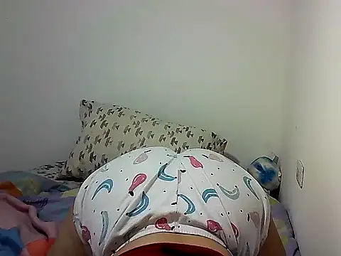 Snapshot of Honey_Alix chatting on December 2025 05:02:02 AM Honey Alix online show from December 2025 05:02:02 AM