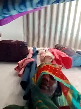 Snapshot of Maya_Rajput5 chatting on October 2025 08:44:01 AM Maya Rajput5 online show from October 2025 08:44:01 AM