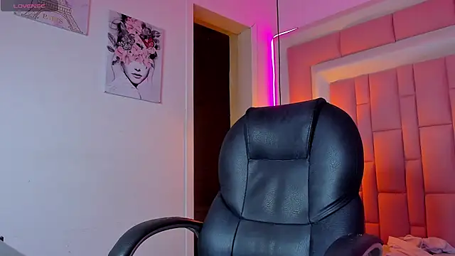 Snapshot of cherub_ chatting on December 2025 04:07:02 AM cherub online show from December 2025 04:07:02 AM