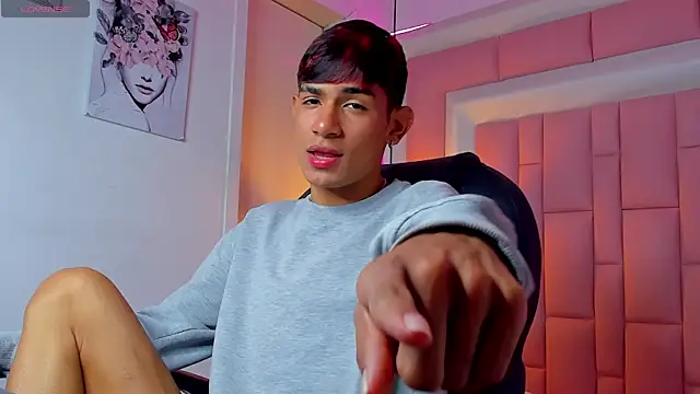 Snapshot of cherub_ chatting on December 2025 04:14:01 PM cherub online show from December 2025 04:14:01 PM