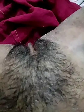 Hotty ruvi online show from October 2025 04:24:01 AM