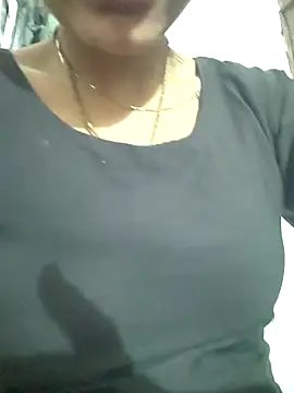 Hotty ruvi online show from October 2025 05:13:02 PM