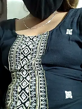 Hotty ruvi online show from November 2025 06:10:01 PM