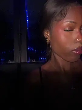 Snapshot of StarElexis chatting on December 2025 09:54:02 PM StarElexis online show from December 2025 09:54:02 PM