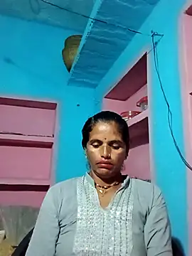 Snapshot of Mohni_cute chatting on October 2025 12:33:01 AM Mohni cute online show from October 2025 12:33:01 AM
