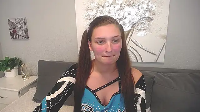 Snapshot of AlisaPeres chatting on October 2025 01:09:02 PM AlisaPeres online show from October 2025 01:09:02 PM