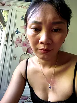 Ami-mi00 online show from October 2025 06:11:02 AM