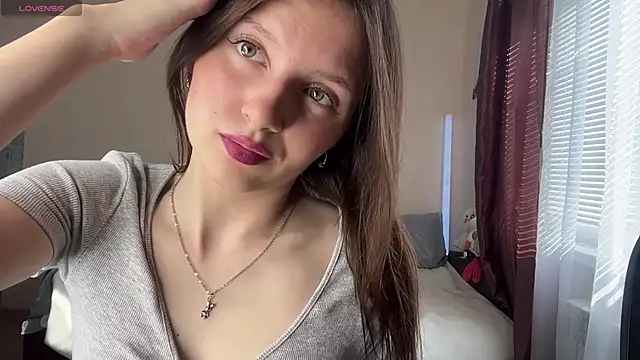Snapshot of JanellHousen chatting on July 2026 05:10:02 AM JanellHousen online show from July 2026 05:10:02 AM