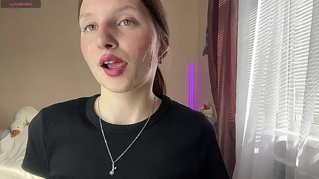 Snapshot of JanellHousen chatting on July 2026 05:10:02 AM JanellHousen online show from July 2026 05:10:02 AM