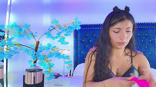 Gabriela milani online show from March 2026 07:10:02 PM