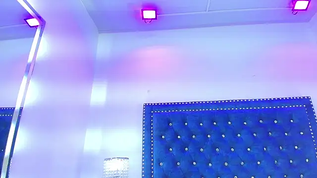 Gabriela milani online show from April 2026 07:15:01 PM