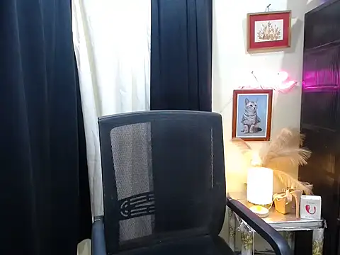 Kylaanne online show from November 2025 01:16:02 AM