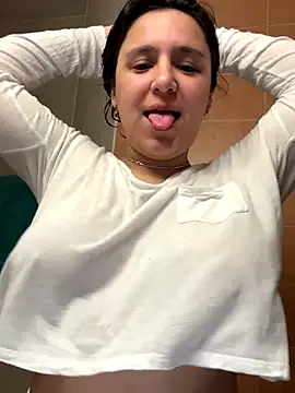 Luisaa rosee online show from October 2025 05:00:01 PM