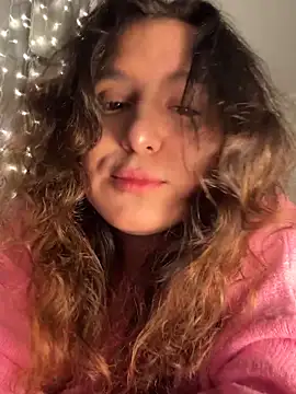 Luisaa rosee online show from December 2025 11:43:01 PM