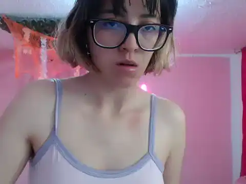 cristal hills 19 online show from October 2025 05:35:02 PM