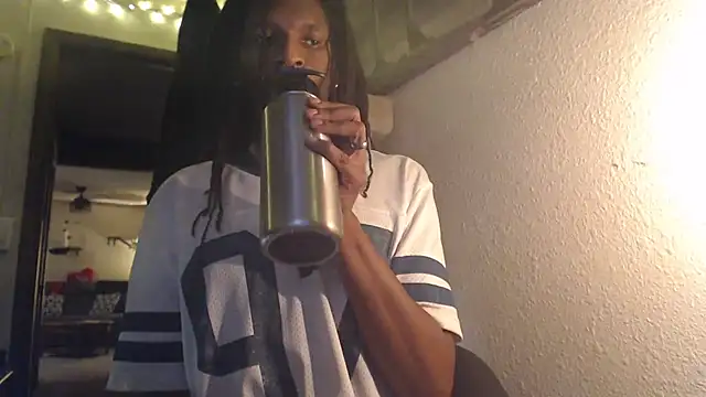 AlickleStiff online show from November 2025 02:10:01 AM