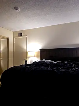 Roddog18 online show from March 2026 05:34:02 AM