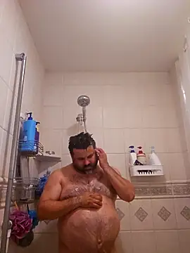 Roddog18 online show from April 2026 12:33:01 AM