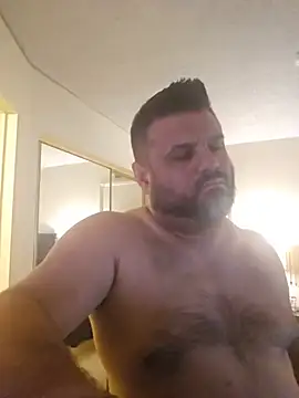Snapshot of Roddog18 chatting on May 2026 01:46:01 AM Roddog18 online show from May 2026 01:46:01 AM
