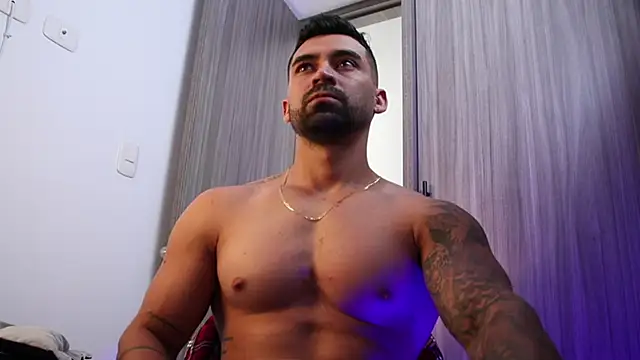 SOY MIKE online show from November 2025 01:00:02 PM