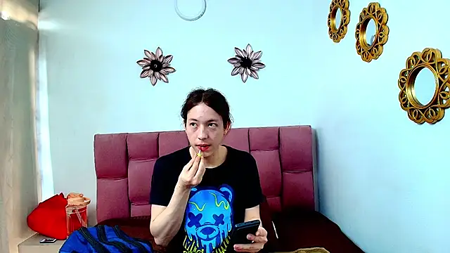 SnowyX  online show from October 2025 07:24:01 PM