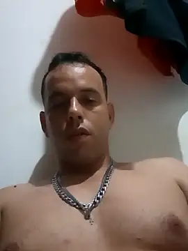 Snapshot of leon_huf chatting on February 2026 08:02:01 PM leon huf online show from February 2026 08:02:01 PM