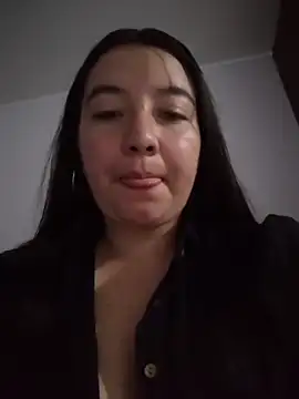 Snapshot of annyaparis chatting on April 2026 03:16:01 AM annyaparis online show from April 2026 03:16:01 AM