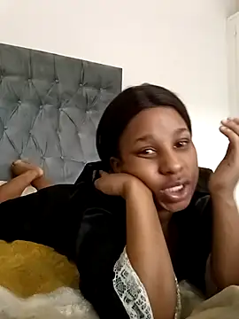 MissBubbles04 online show from October 2025 07:07:02 AM