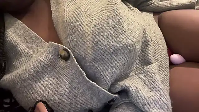 nanaisbackk online show from October 2025 08:40:02 PM