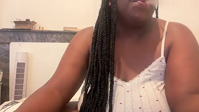 nanaisbackk online show from October 2025 05:19:02 AM