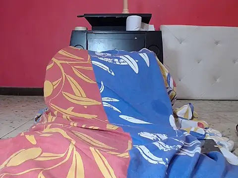 ScarleHot4ux online show from February 2026 02:18:01 PM