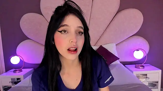 MeganR  online show from April 2026 11:10:02 AM