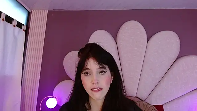 Snapshot of MeganR_ chatting on May 2026 11:17:02 AM MeganR online show from May 2026 11:17:02 AM