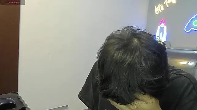 Snapshot of StiwenTwink chatting on January 2026 12:42:02 PM StiwenTwink online show from January 2026 12:42:02 PM