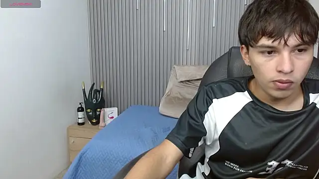 Snapshot of StiwenTwink chatting on March 2026 01:43:02 PM StiwenTwink online show from March 2026 01:43:02 PM