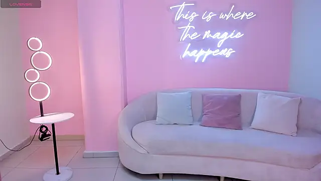 NatalieLewis online show from February 2026 12:37:01 PM