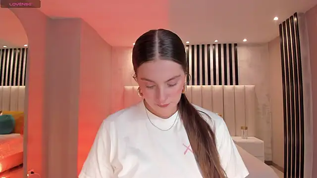 ZoeyWalker  online show from November 2025 11:32:02 AM